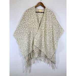 Boho Animal Print Viv & Lou Womens OS Tan Leopard Fringe Knit Kimono Wrap